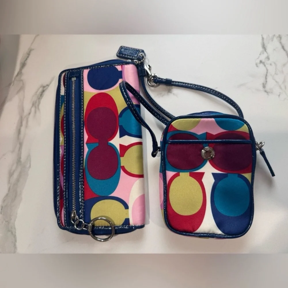 Coach Signature Scarf Print Multicolor Satin Logo 2 Piece Set - Picture 6 of 12